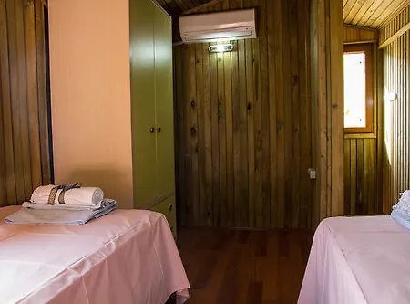 Tree فندق فاراليا