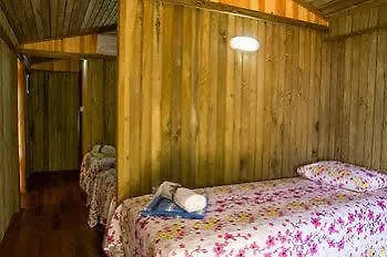 فندق Tree فاراليا